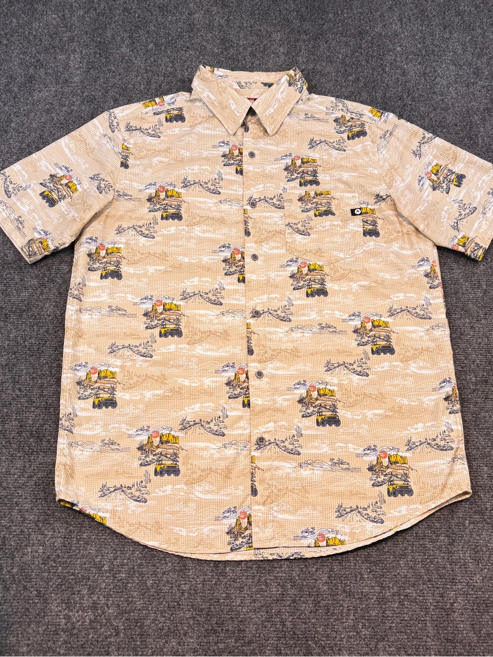 Marmot lightweight breathable button up short sleeve men’s medium